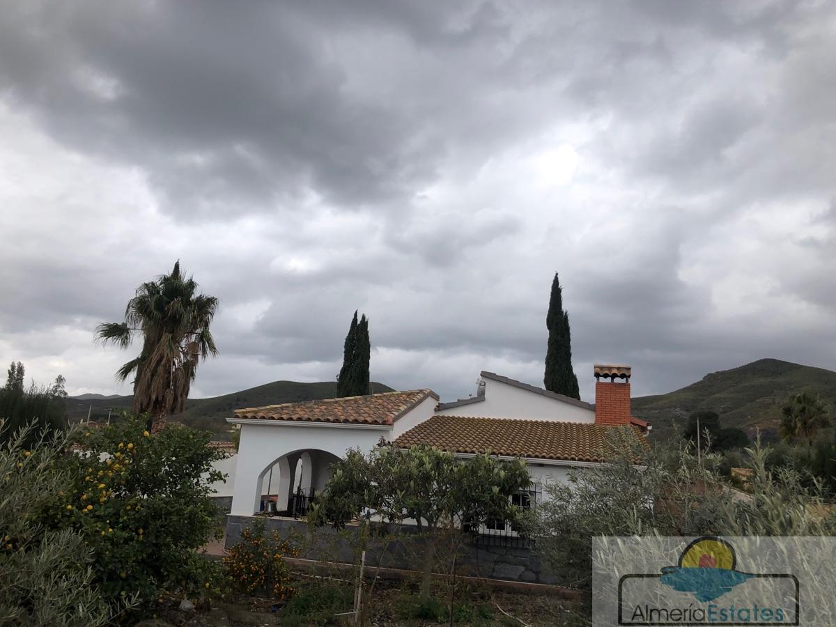 Venta de villa en Cantoria