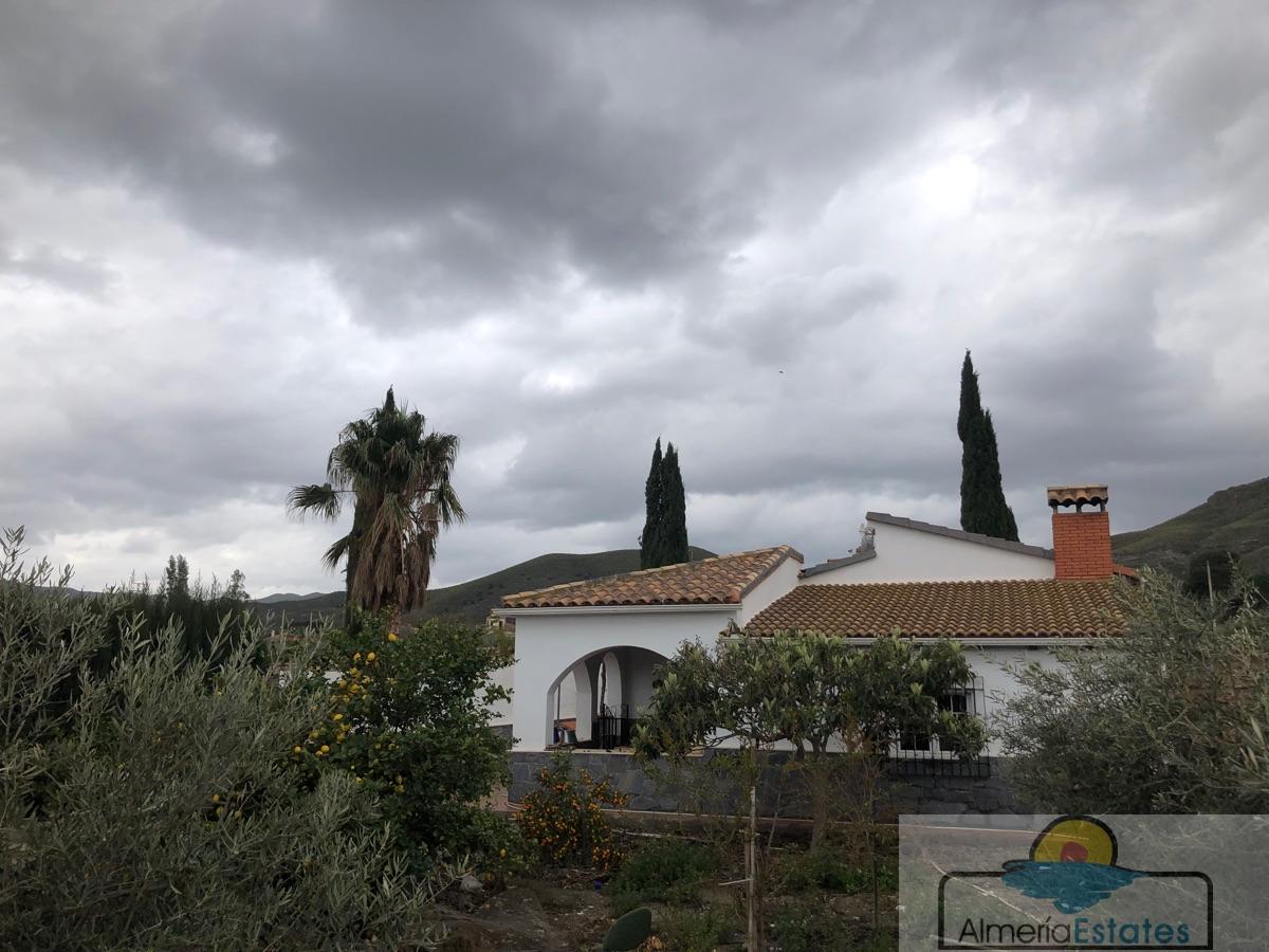 Venta de villa en Cantoria