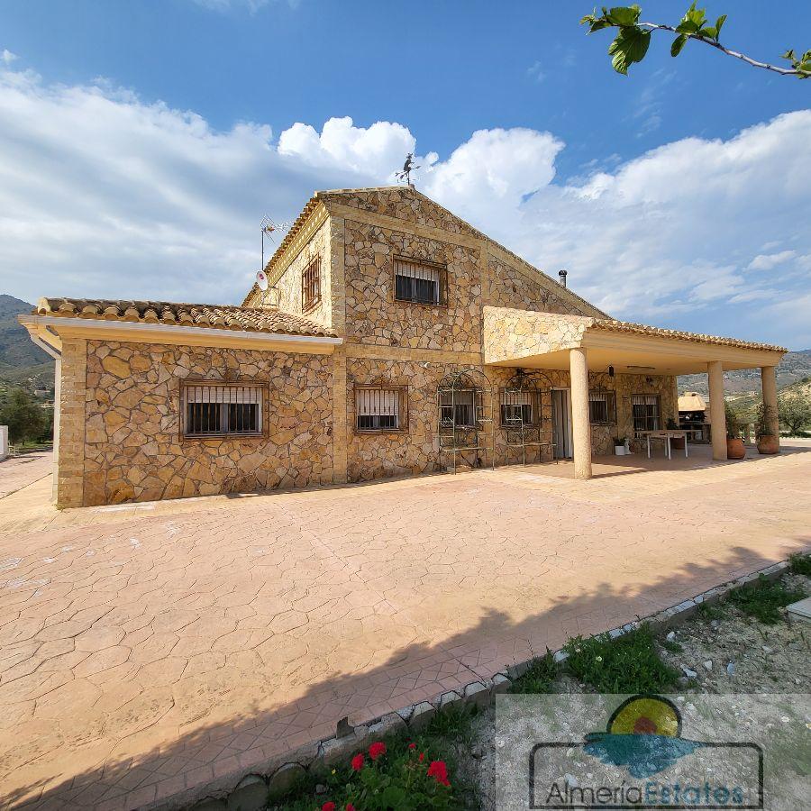 Venta de casa en Olula del Río