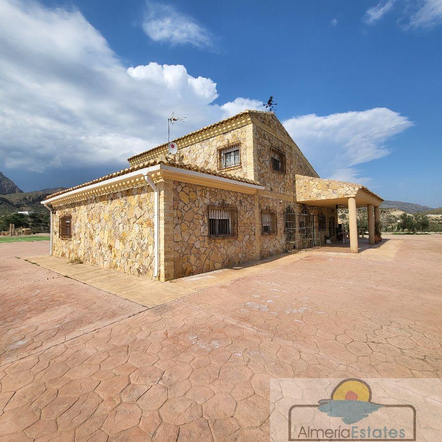 Venta de casa en Olula del Río