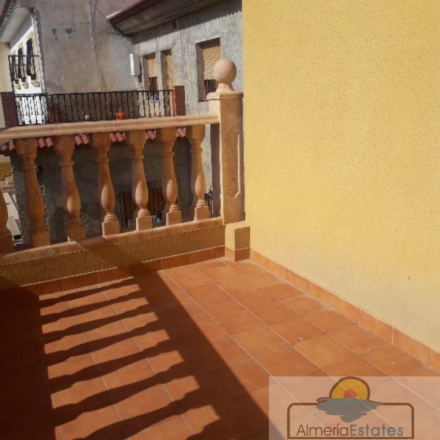 Venta de casa en Zurgena