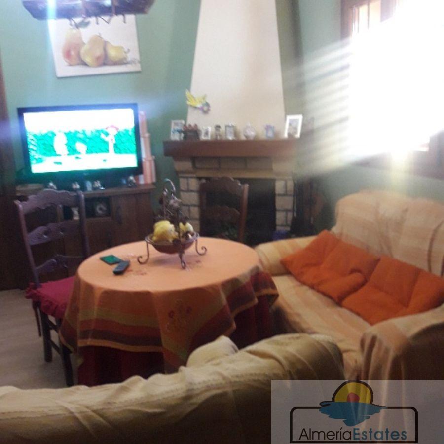 Venta de casa en Zurgena