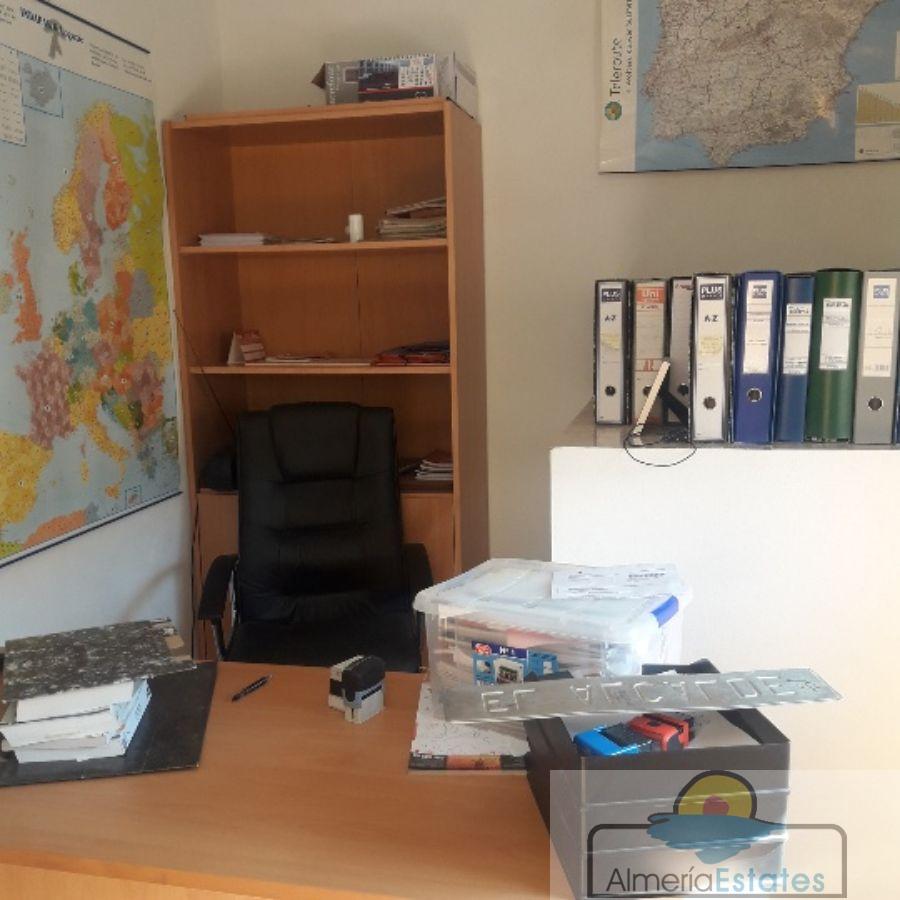 Venta de casa en Zurgena