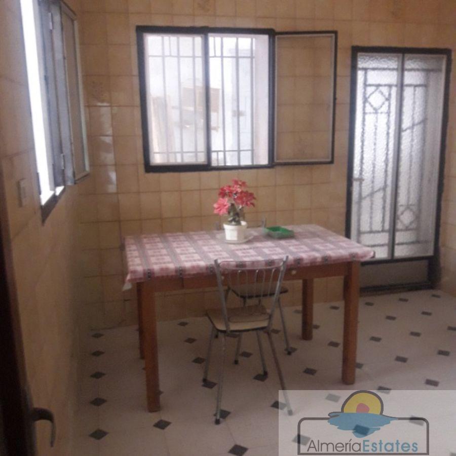 Venta de casa en Zurgena