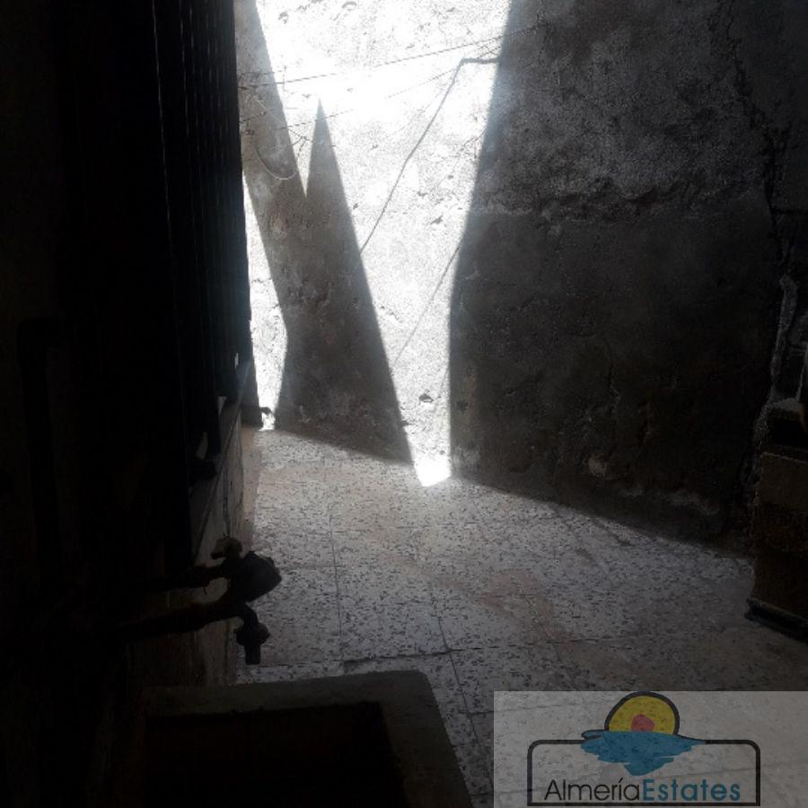 Venta de casa en Zurgena