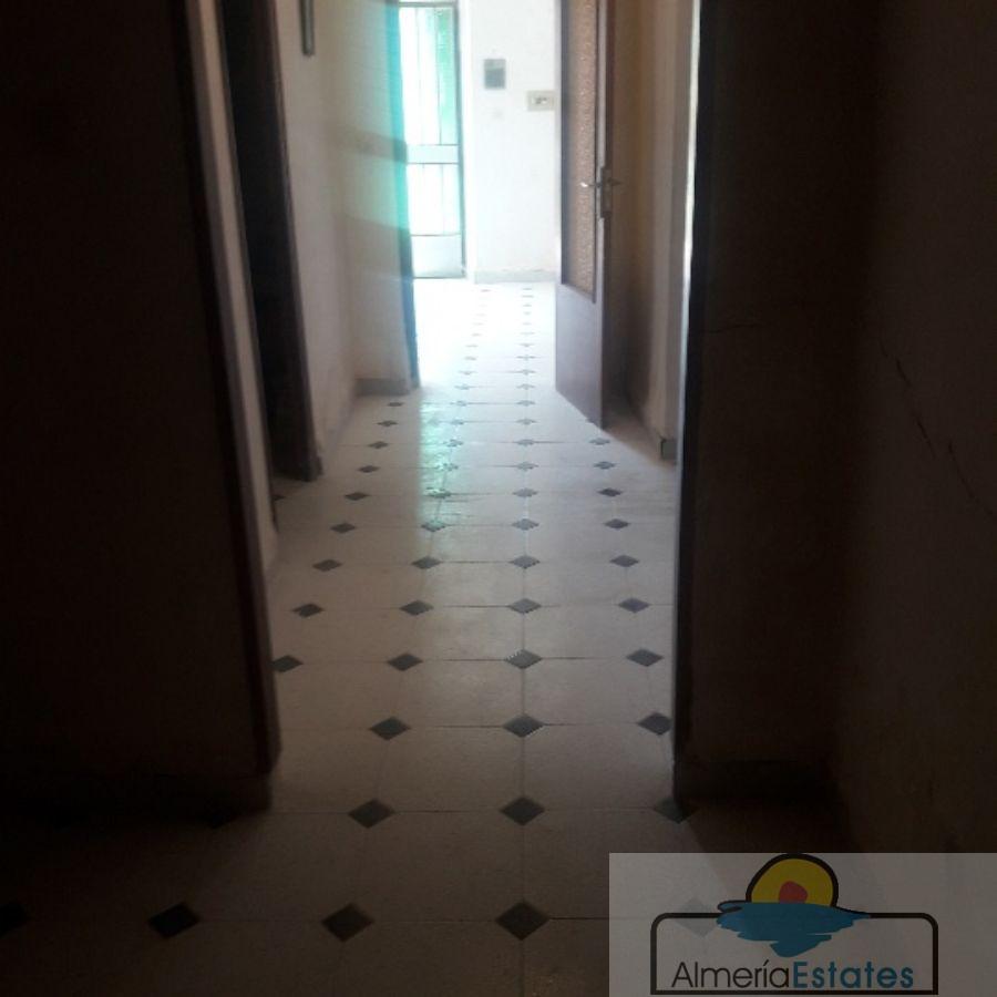 Venta de casa en Zurgena