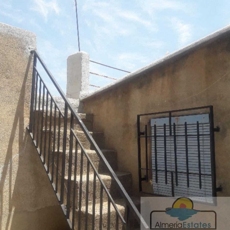 Venta de casa en Zurgena