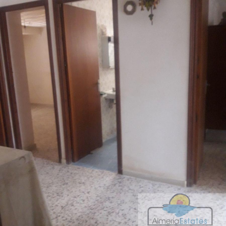 Venta de casa en Zurgena