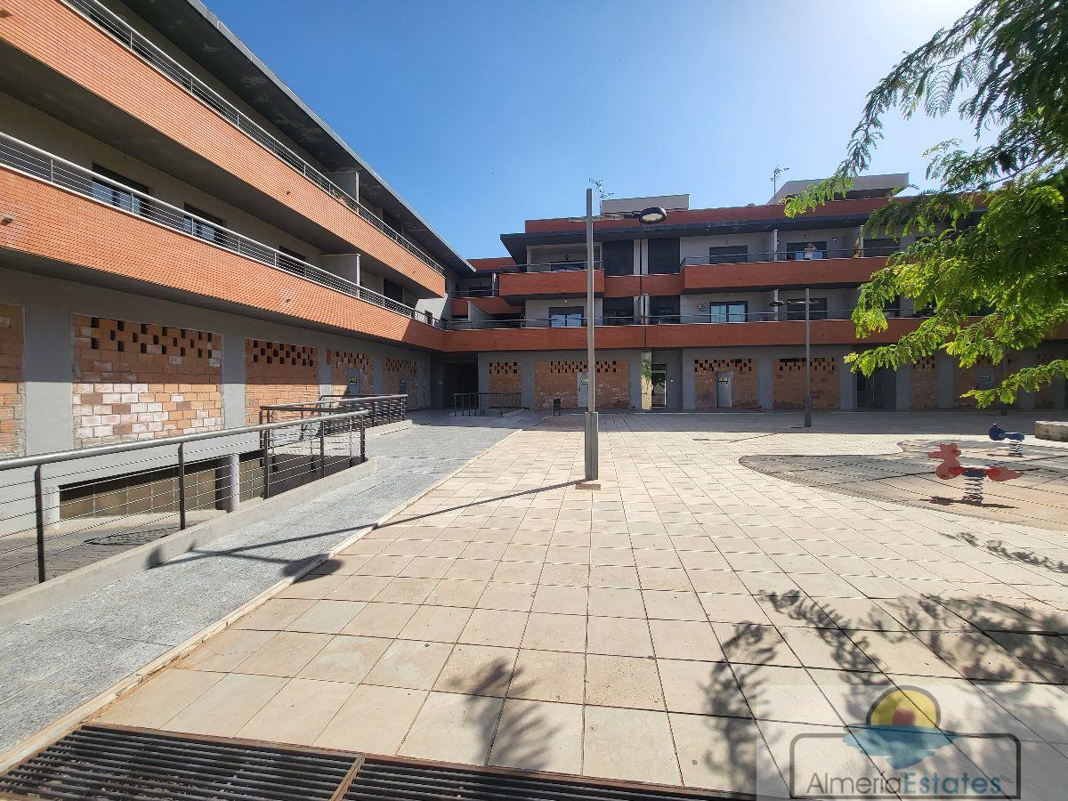 For sale of premises in Olula del Río