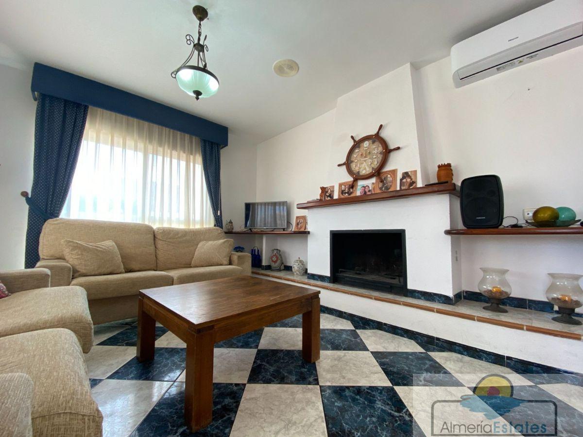 Venta de casa en Garrucha