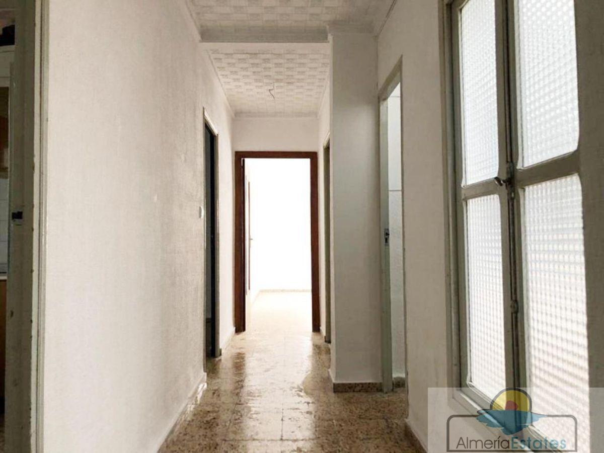For sale of flat in Macael