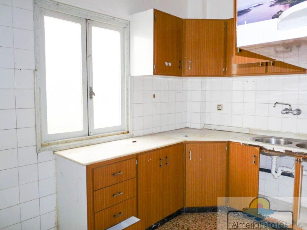 For sale of flat in Macael