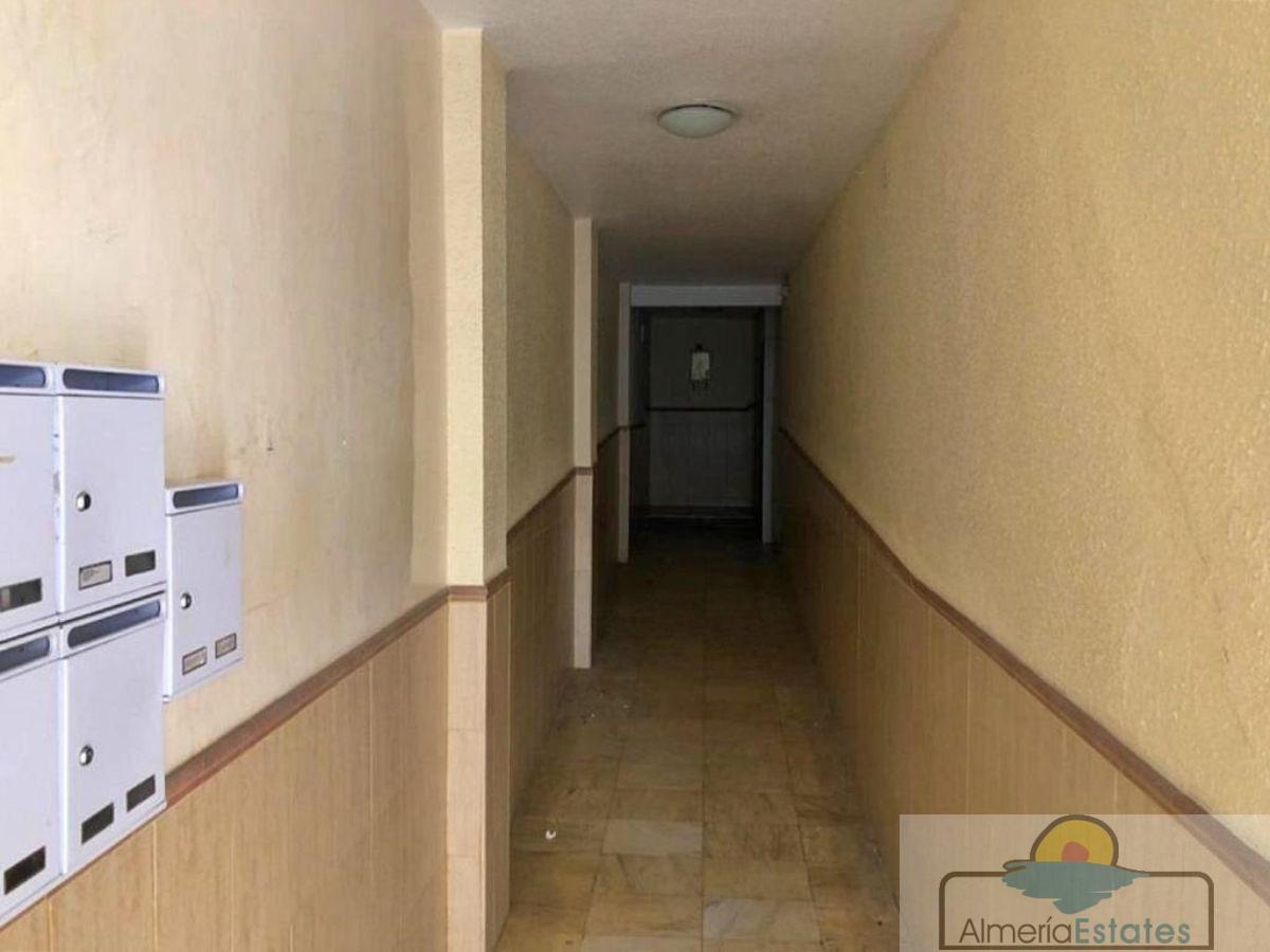 For sale of flat in Macael