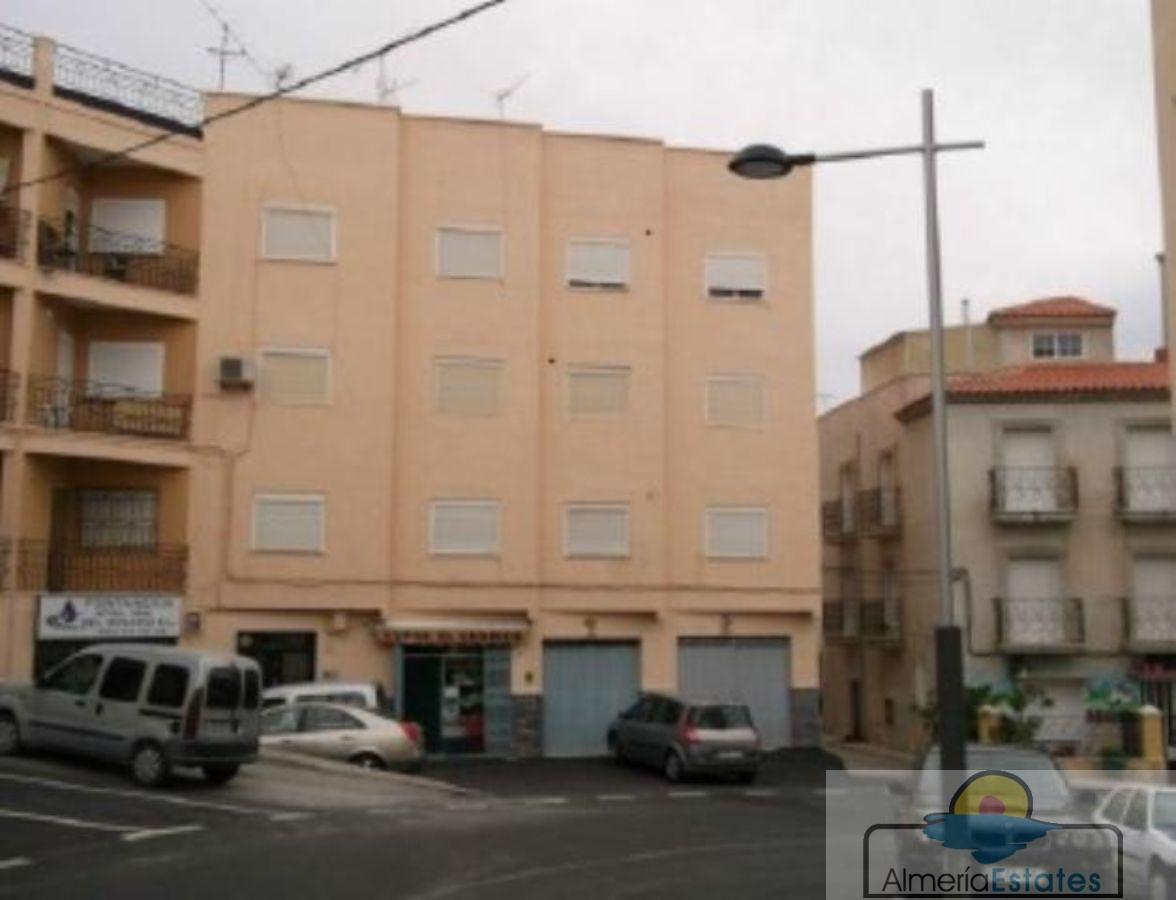 For sale of flat in Macael
