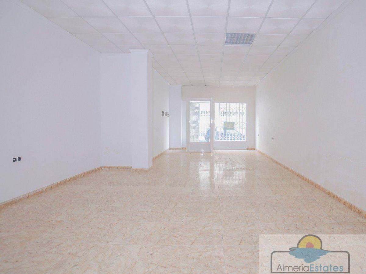 Venta de local en Albox
