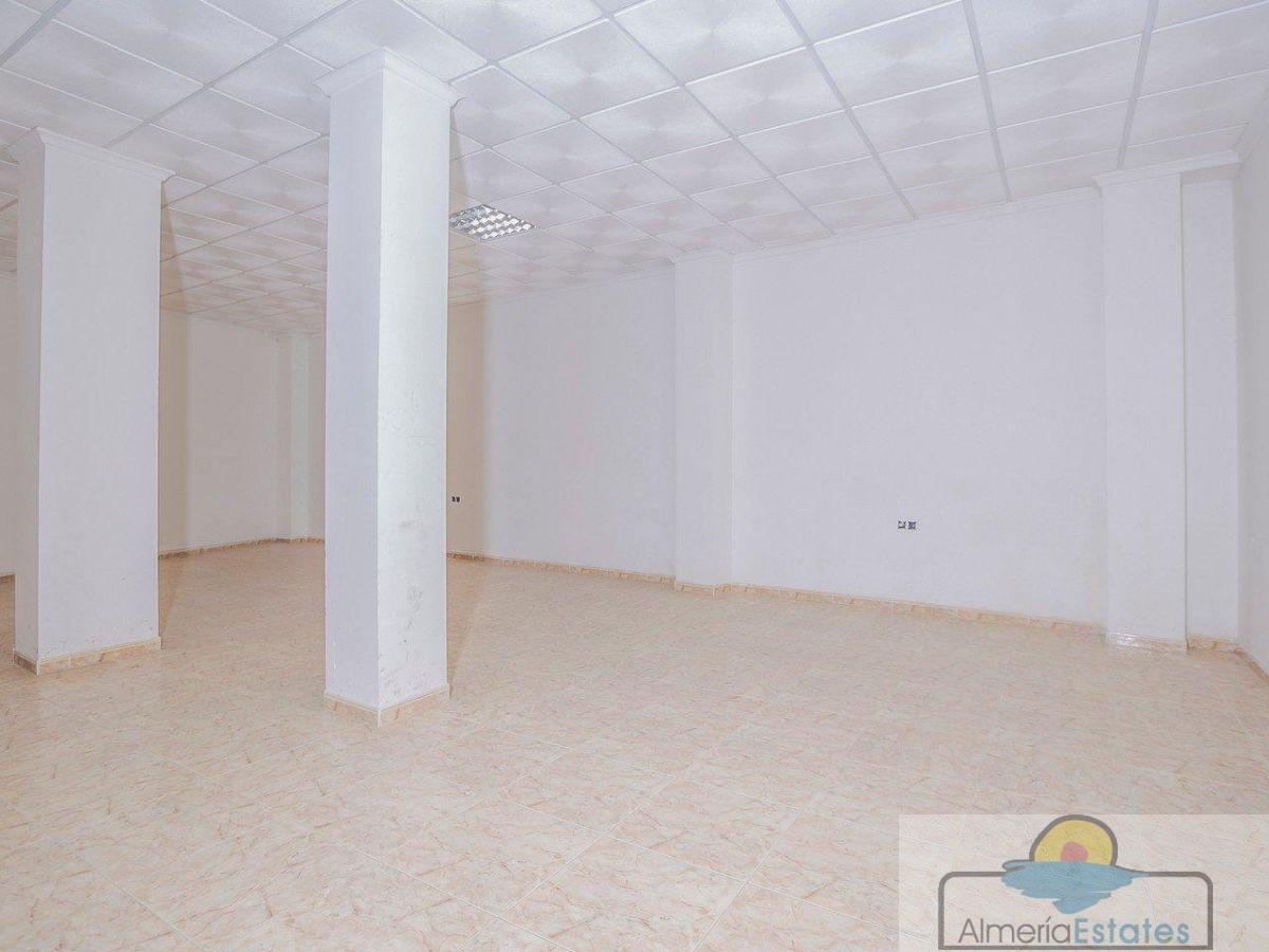 Venta de local en Albox