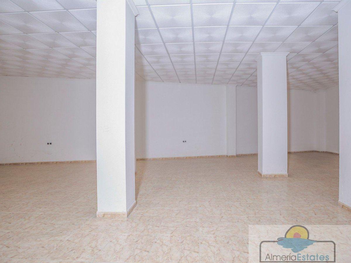 Venta de local en Albox