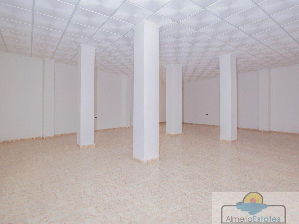 Venta de local en Albox