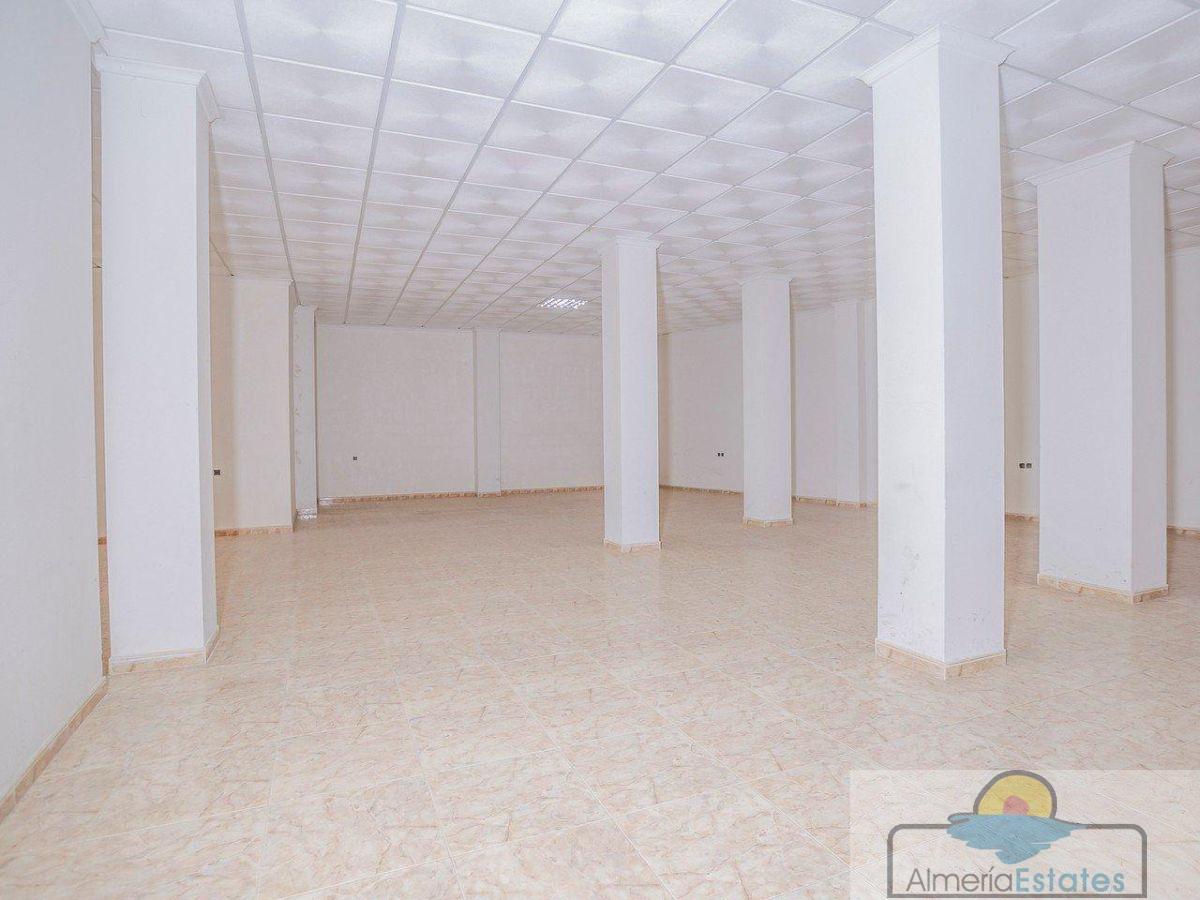 Venta de local en Albox