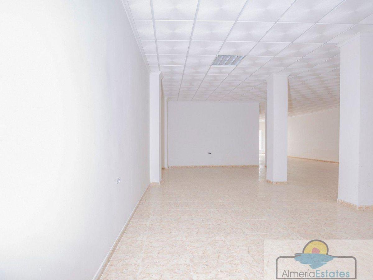 Venta de local en Albox
