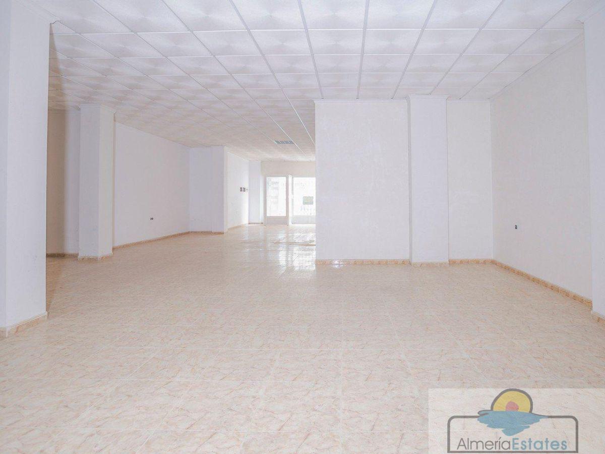 Venta de local en Albox