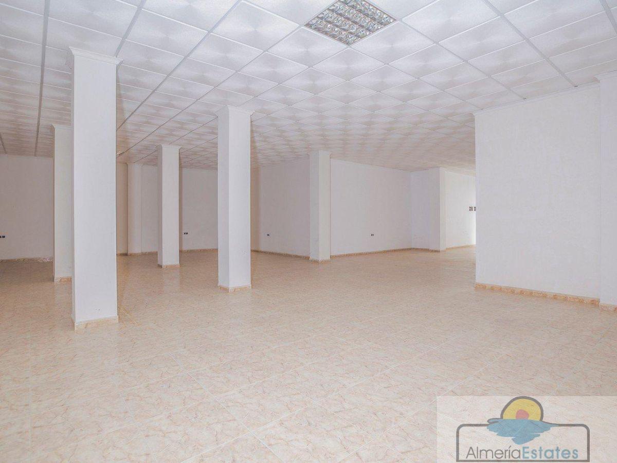 Venta de local en Albox