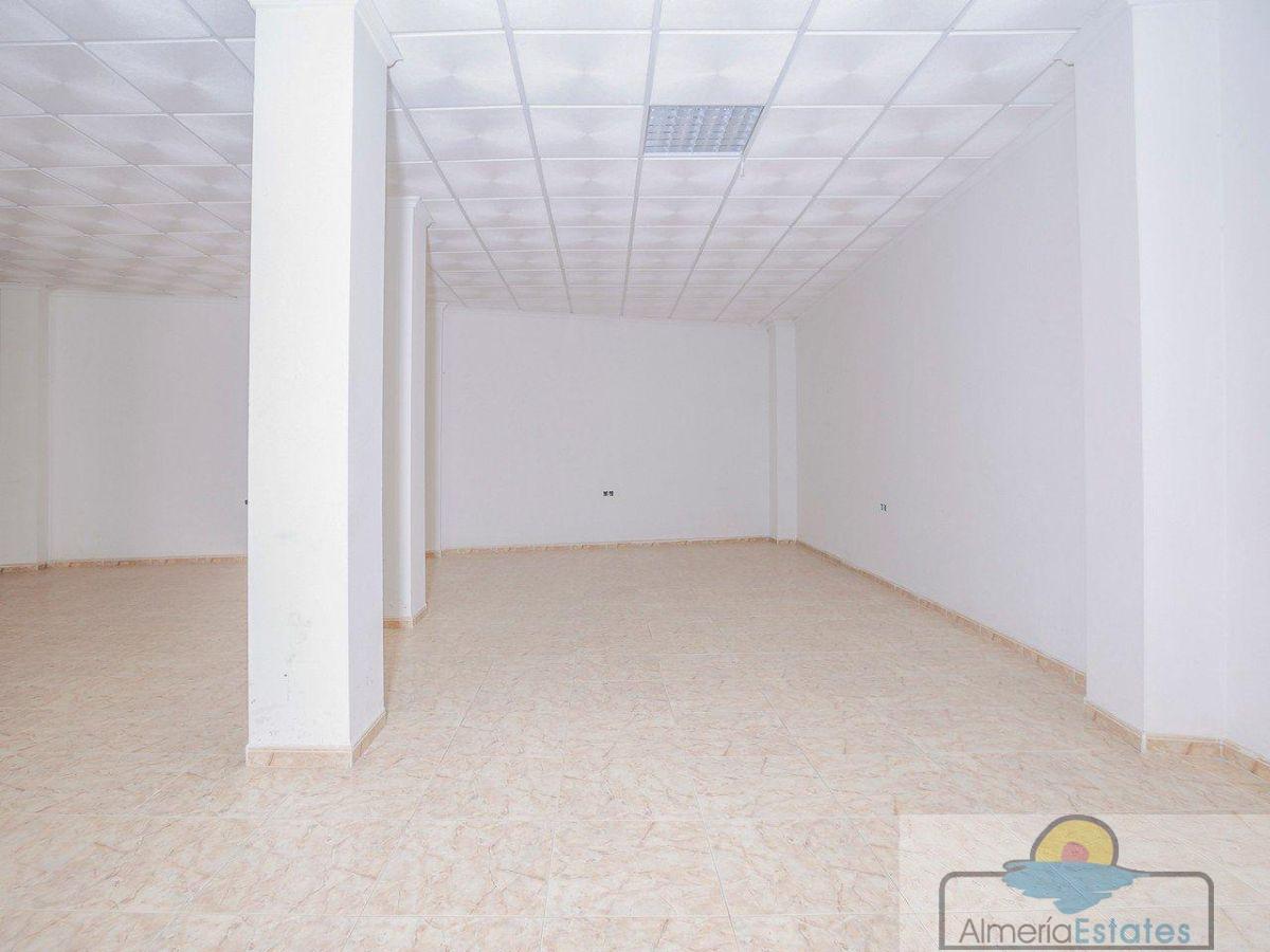 Venta de local en Albox
