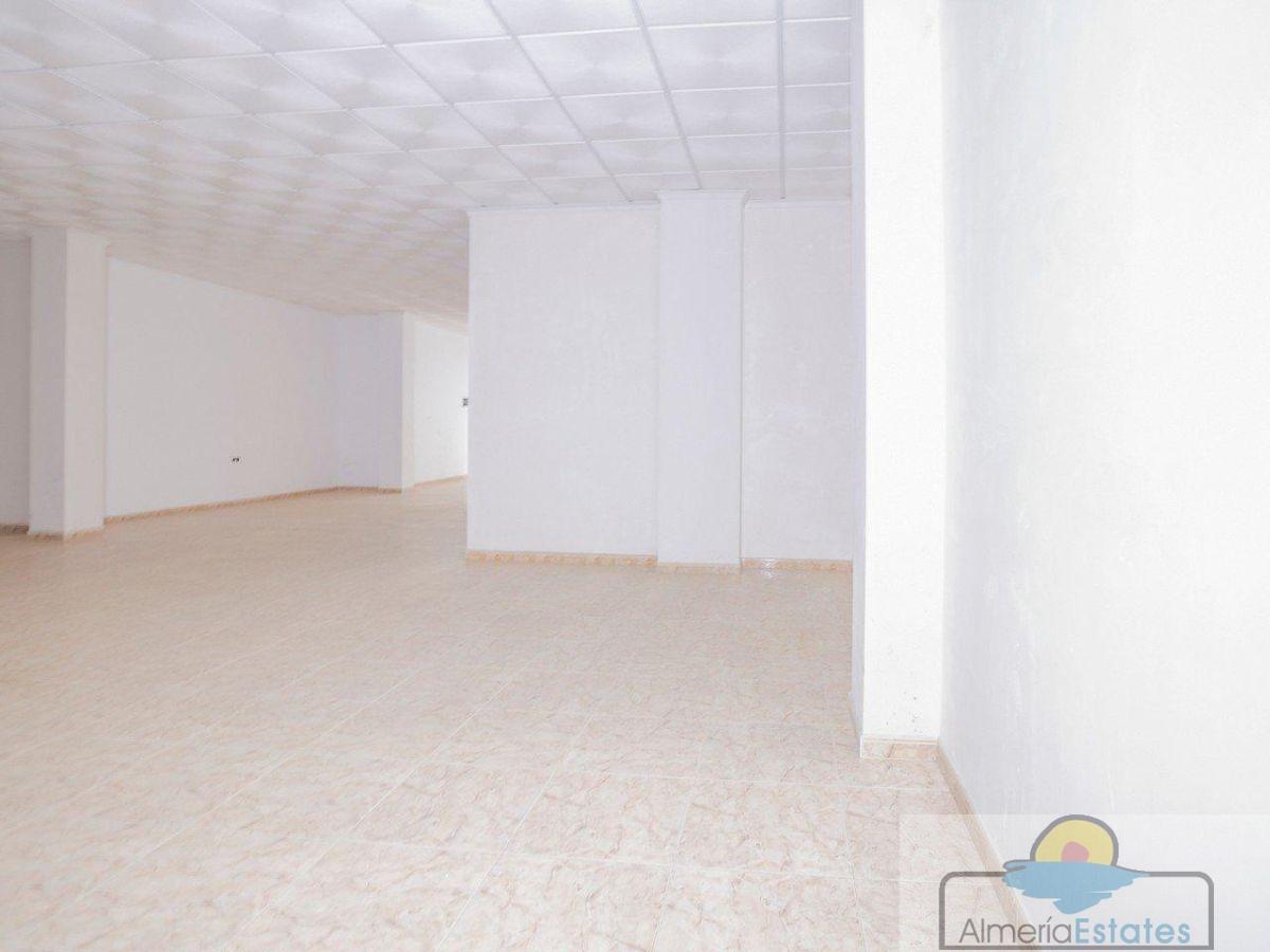 Venta de local en Albox