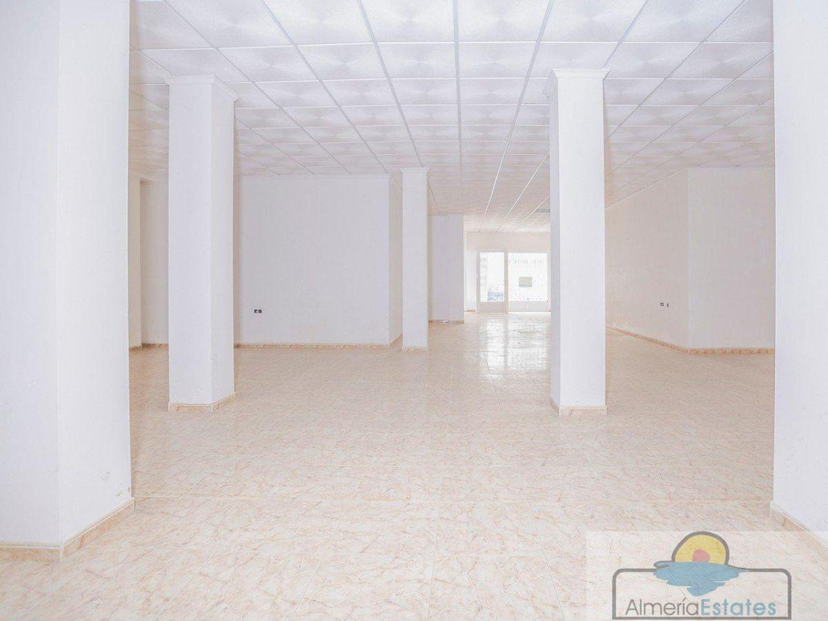 Venta de local en Albox