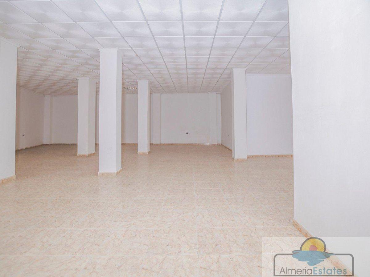 Venta de local en Albox