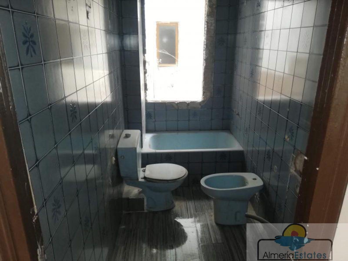 For sale of flat in Macael