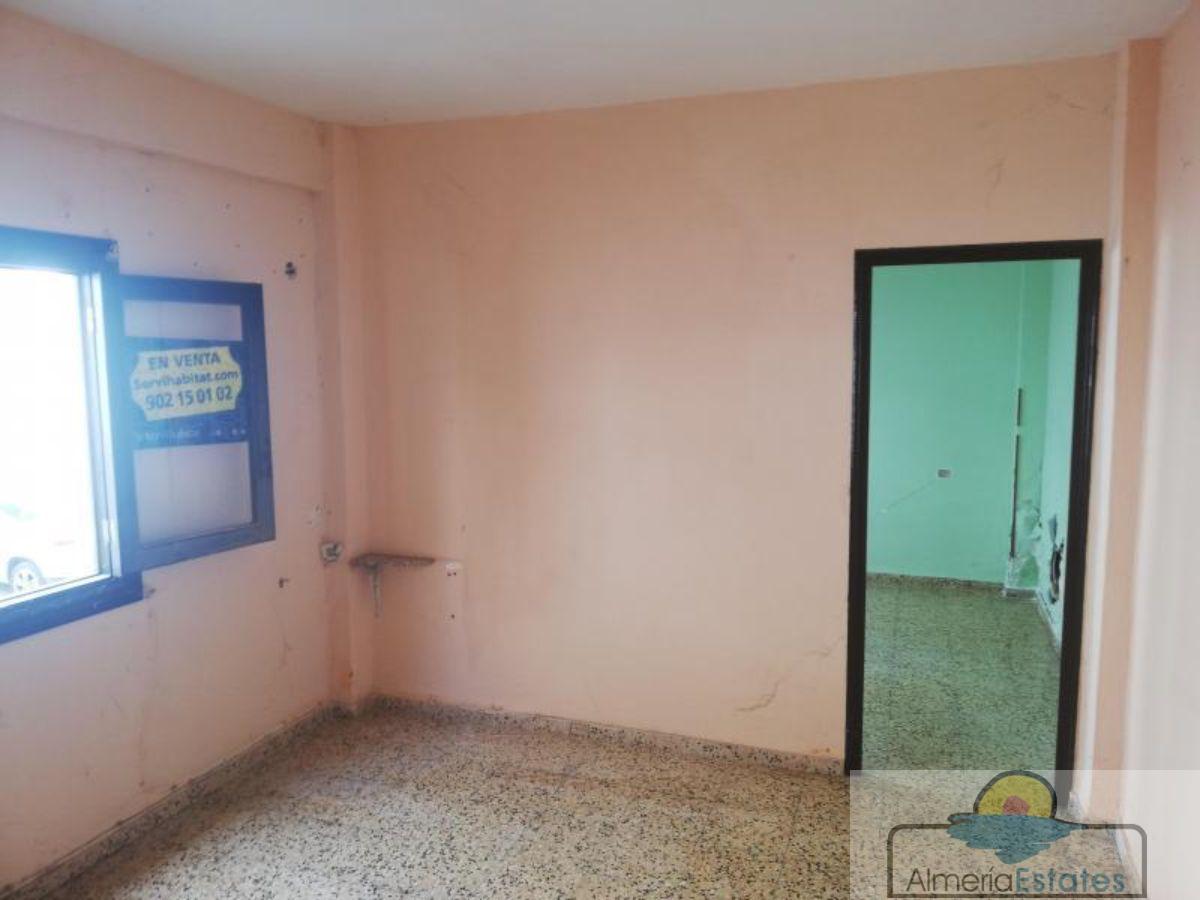 For sale of flat in Macael