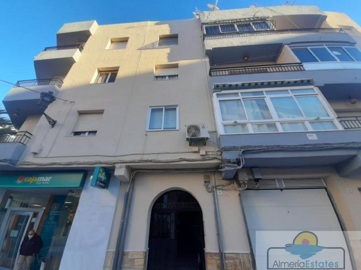 For sale of flat in Macael