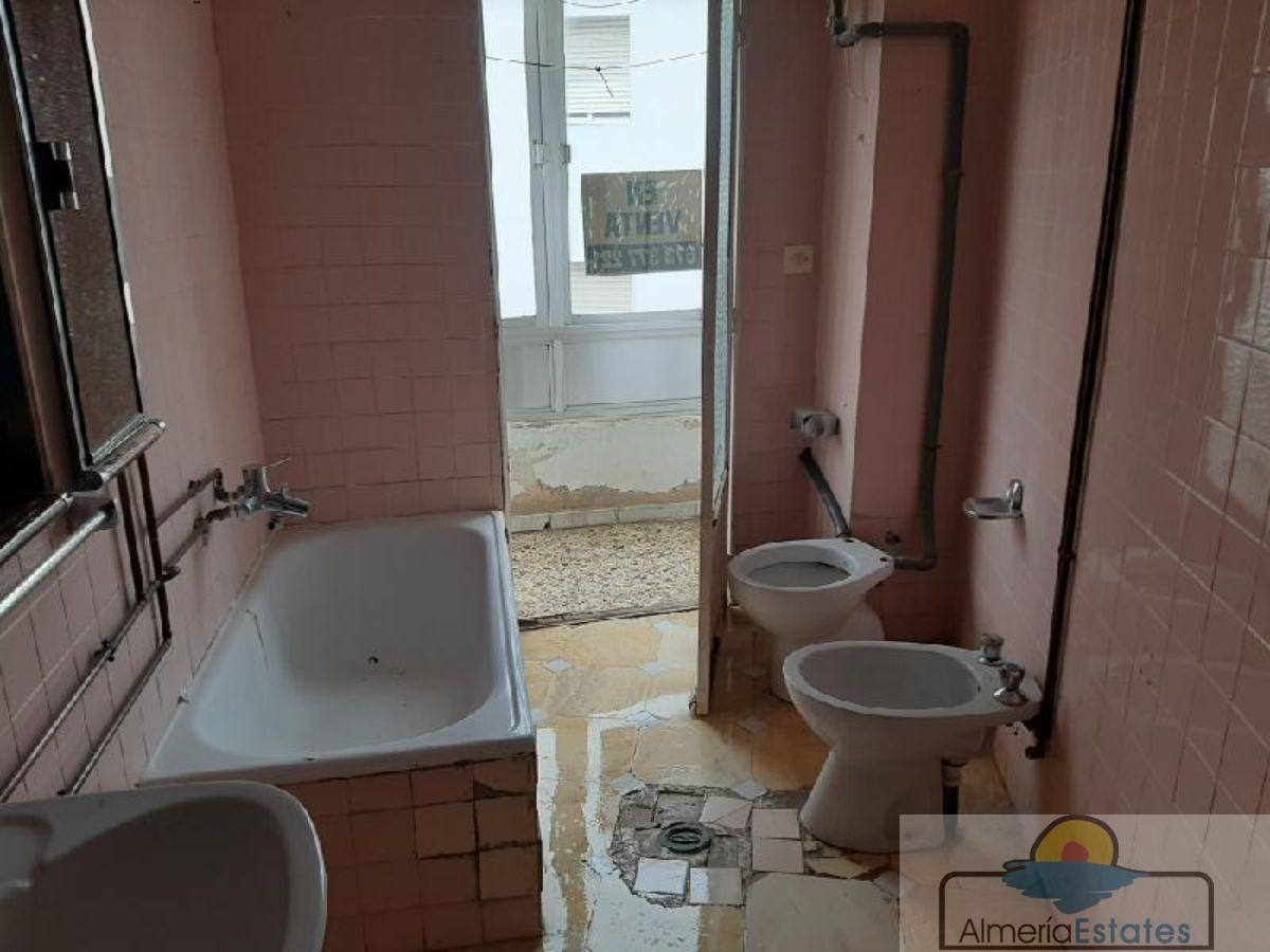 For sale of flat in Macael
