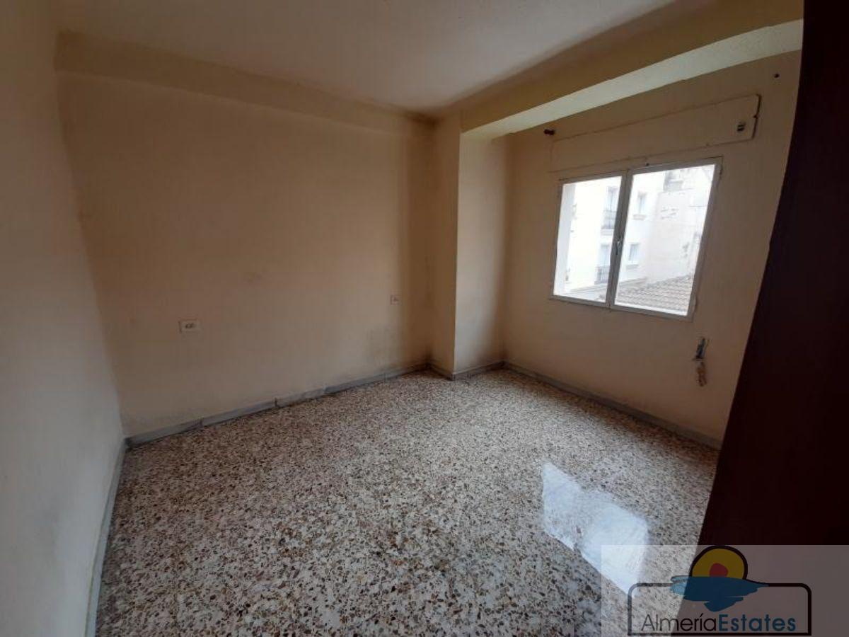 For sale of flat in Macael