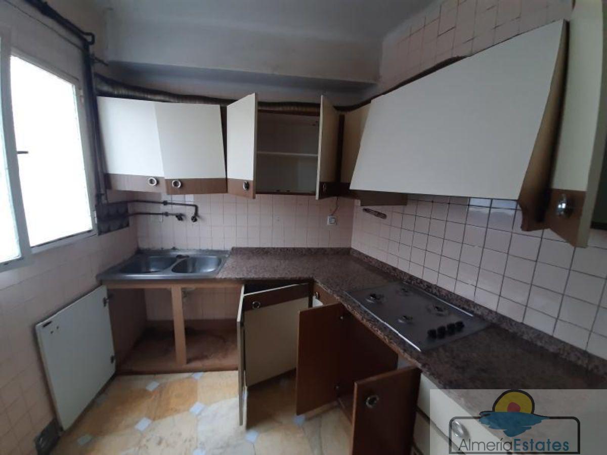 For sale of flat in Macael