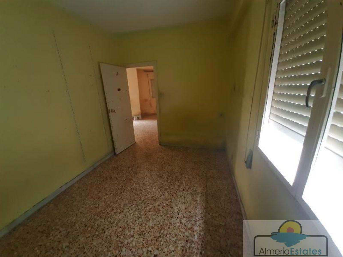 For sale of flat in Macael