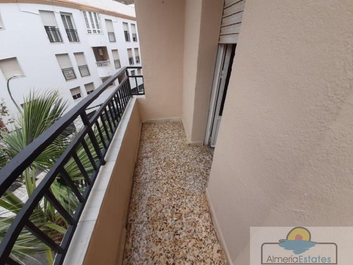 For sale of flat in Macael