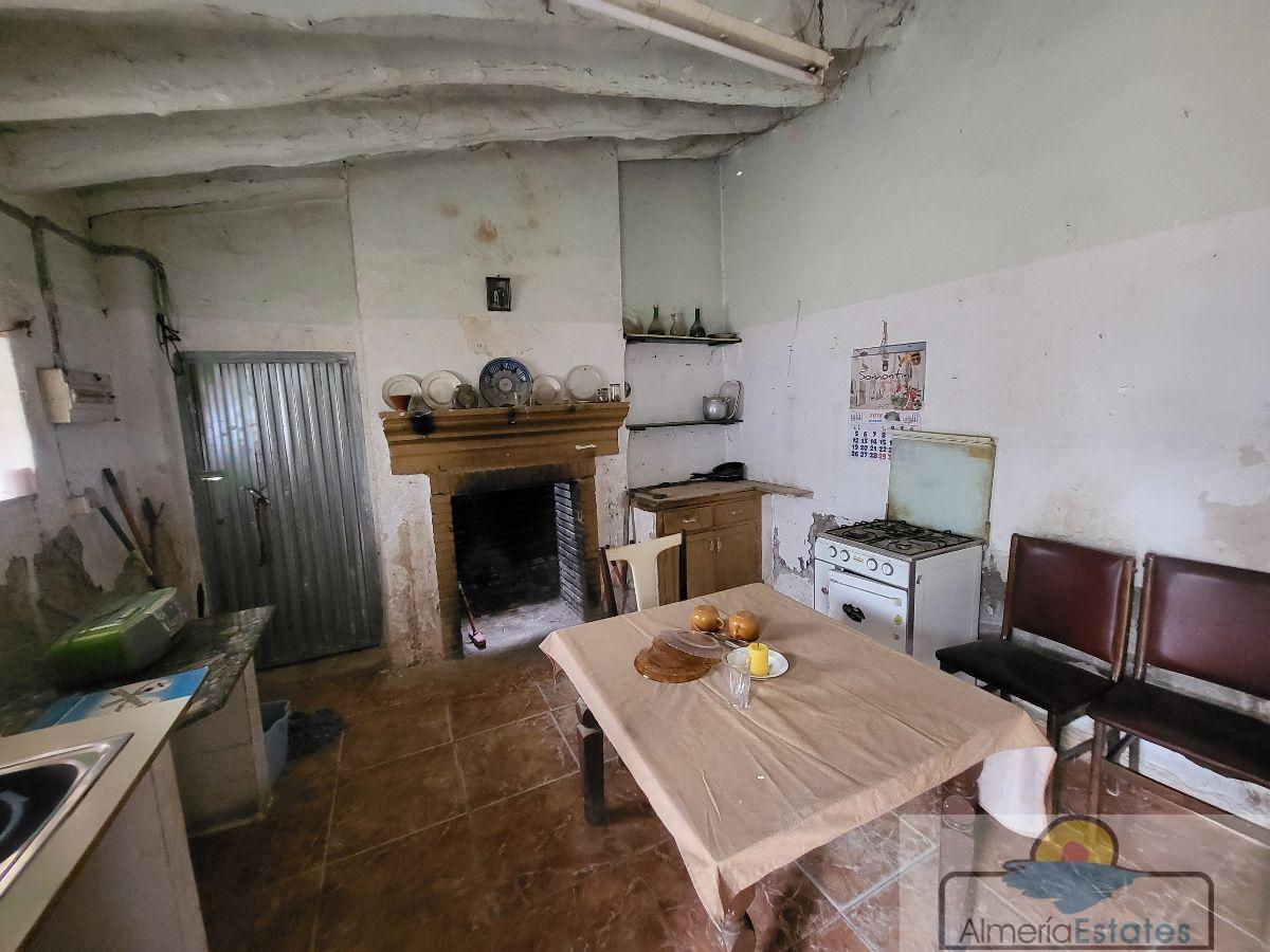 Venta de casa en Somontín