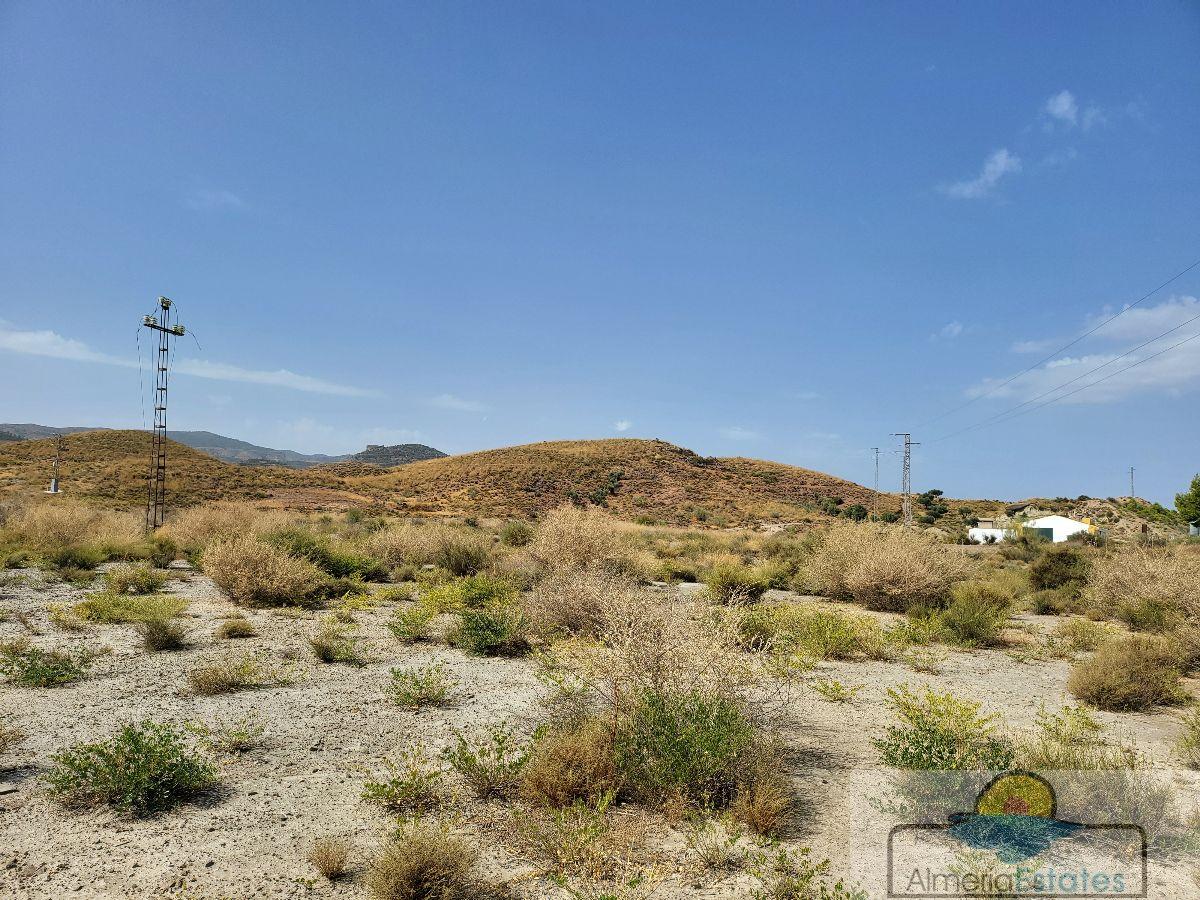 Venta de terreno en Cantoria