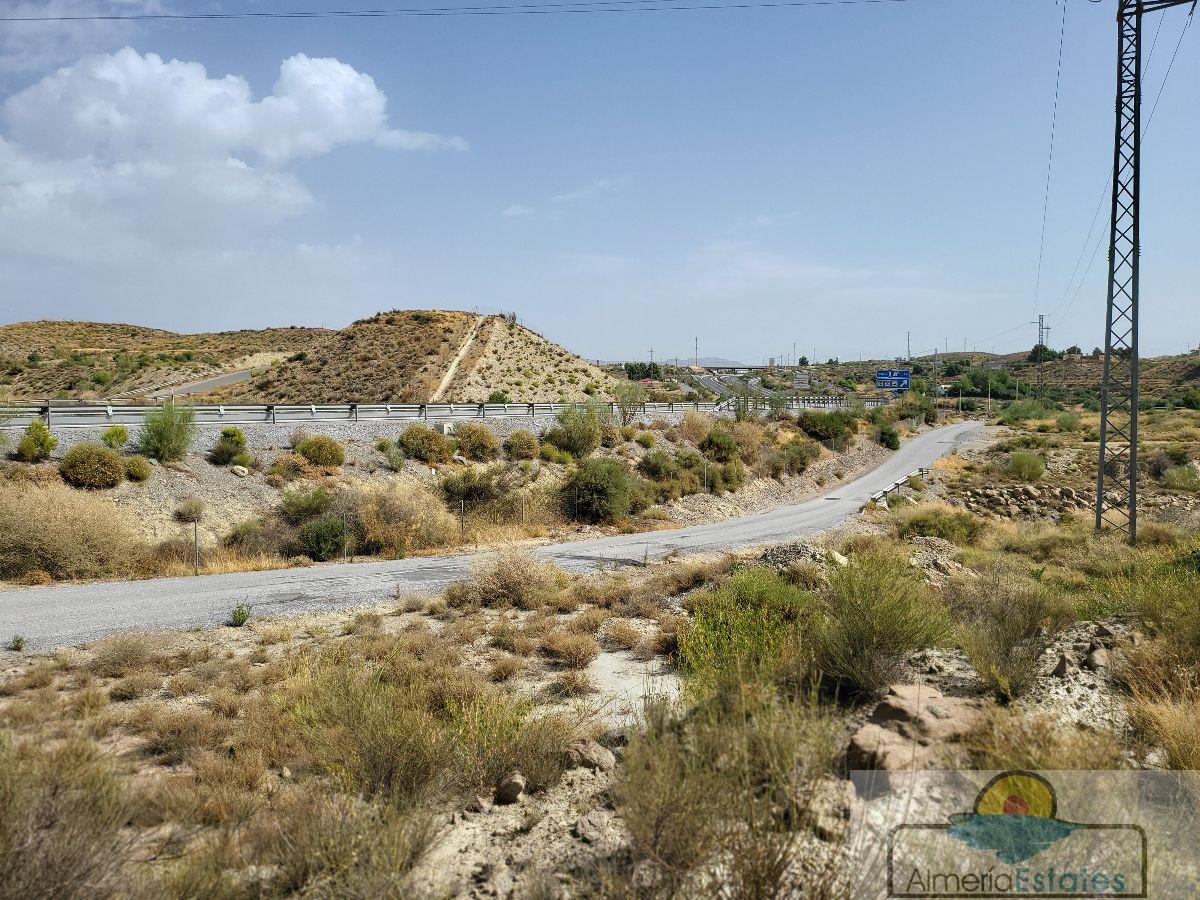 Venta de terreno en Cantoria