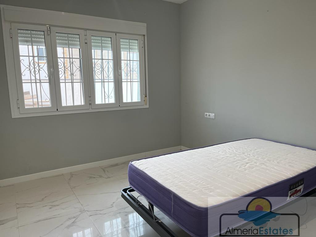 Venta de villa en Tíjola