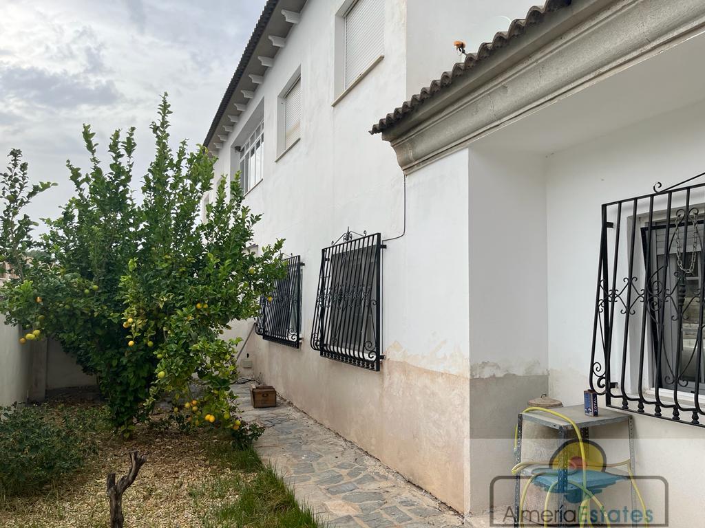 Venta de villa en Tíjola