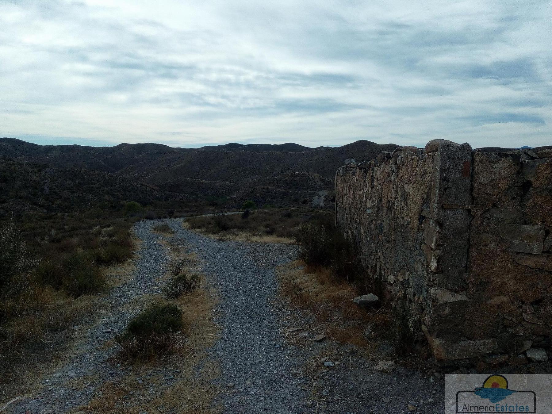 For sale of rural property in Taberno