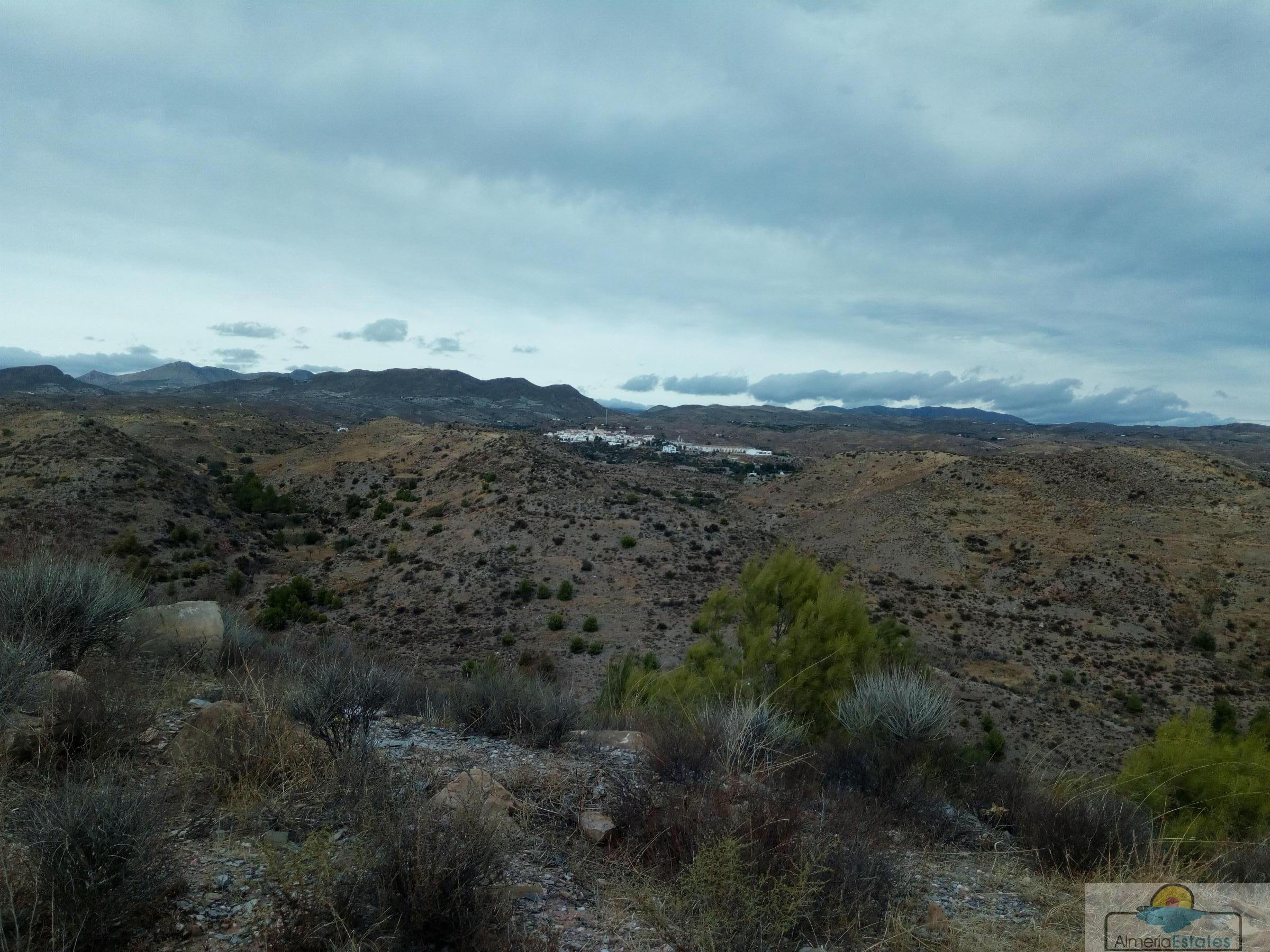 For sale of rural property in Taberno