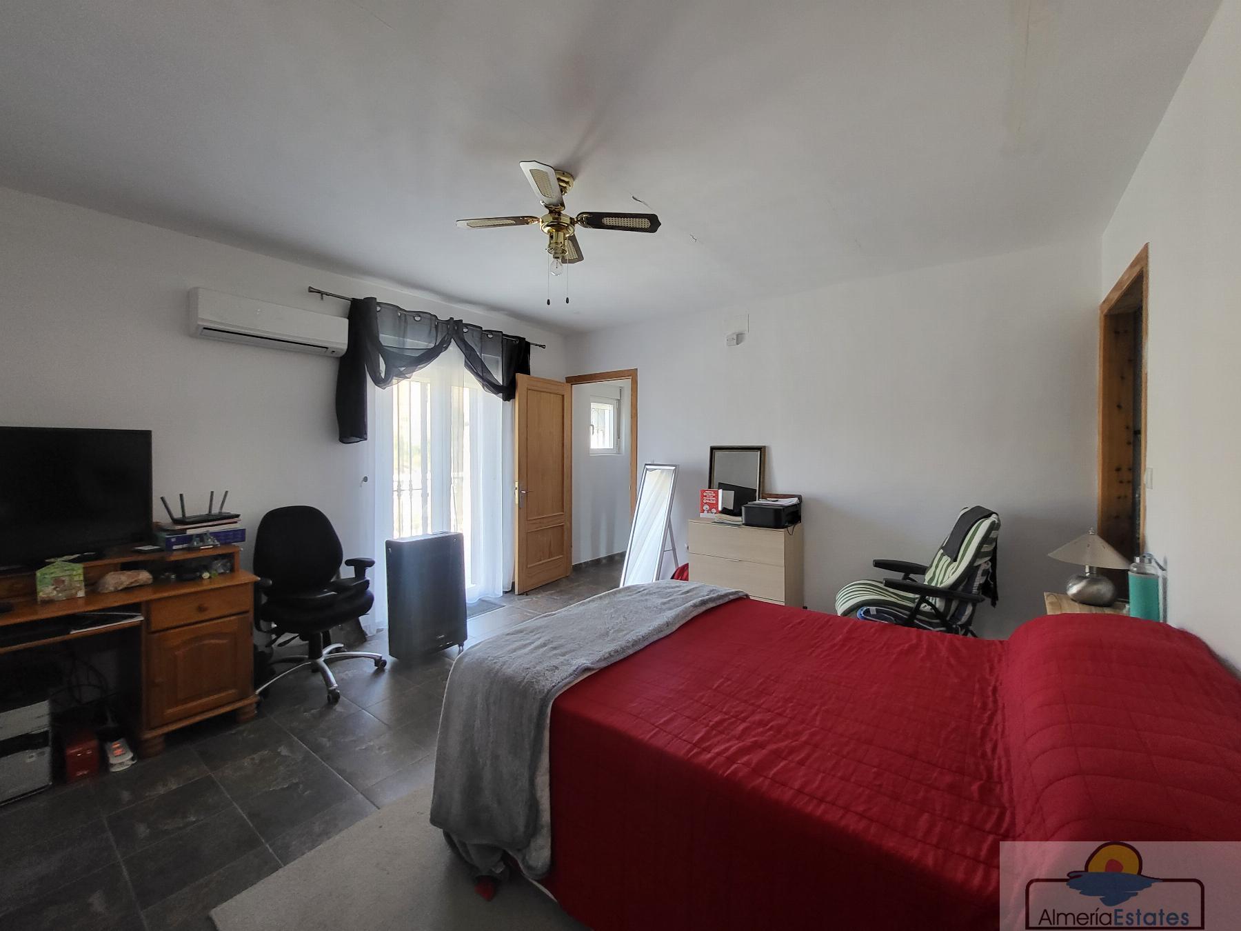 Venta de villa en Arboleas