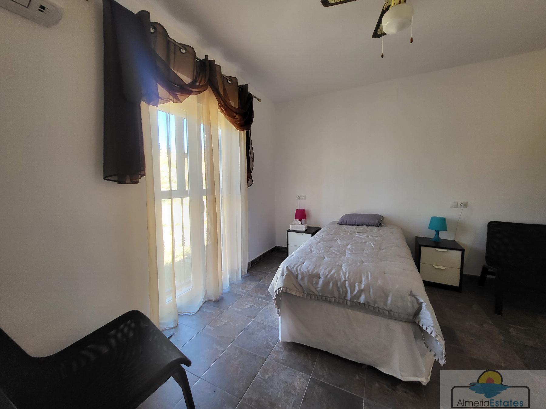 Venta de villa en Arboleas