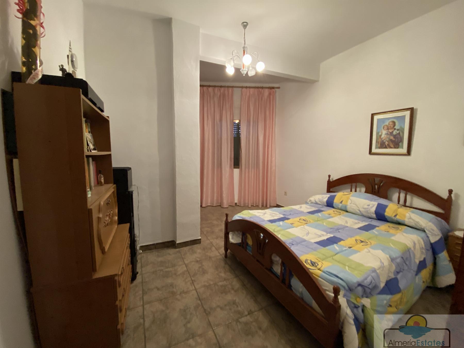 For sale of house in Tíjola