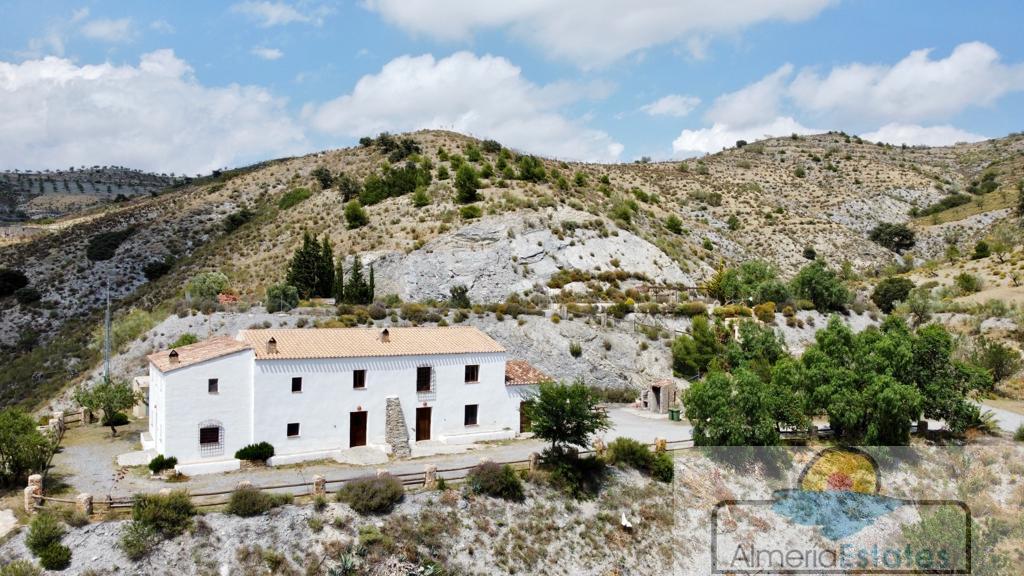 Venta de villa en Taberno