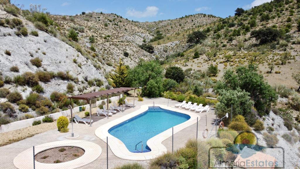 Venta de villa en Taberno